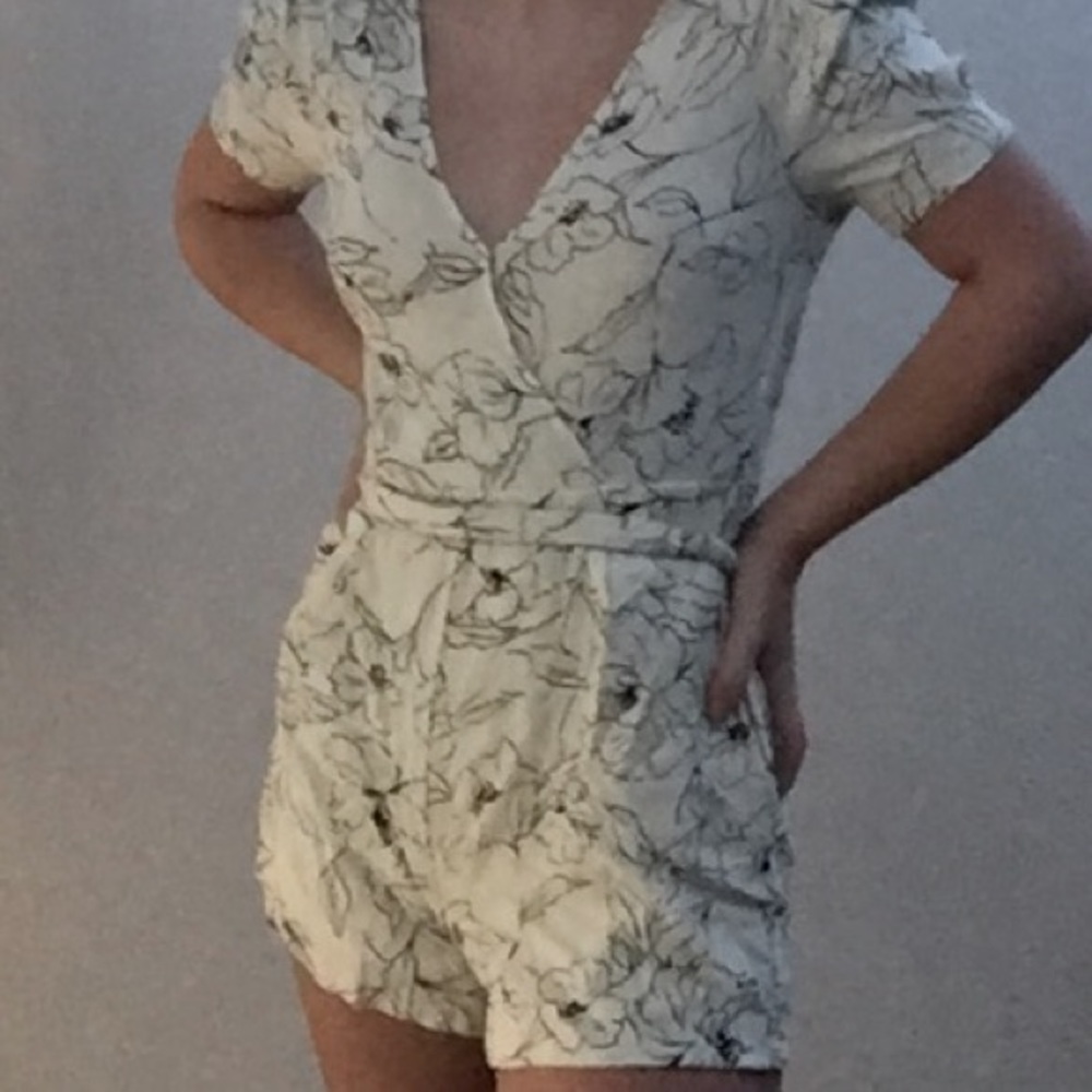 LUSH romper (SIZE S)